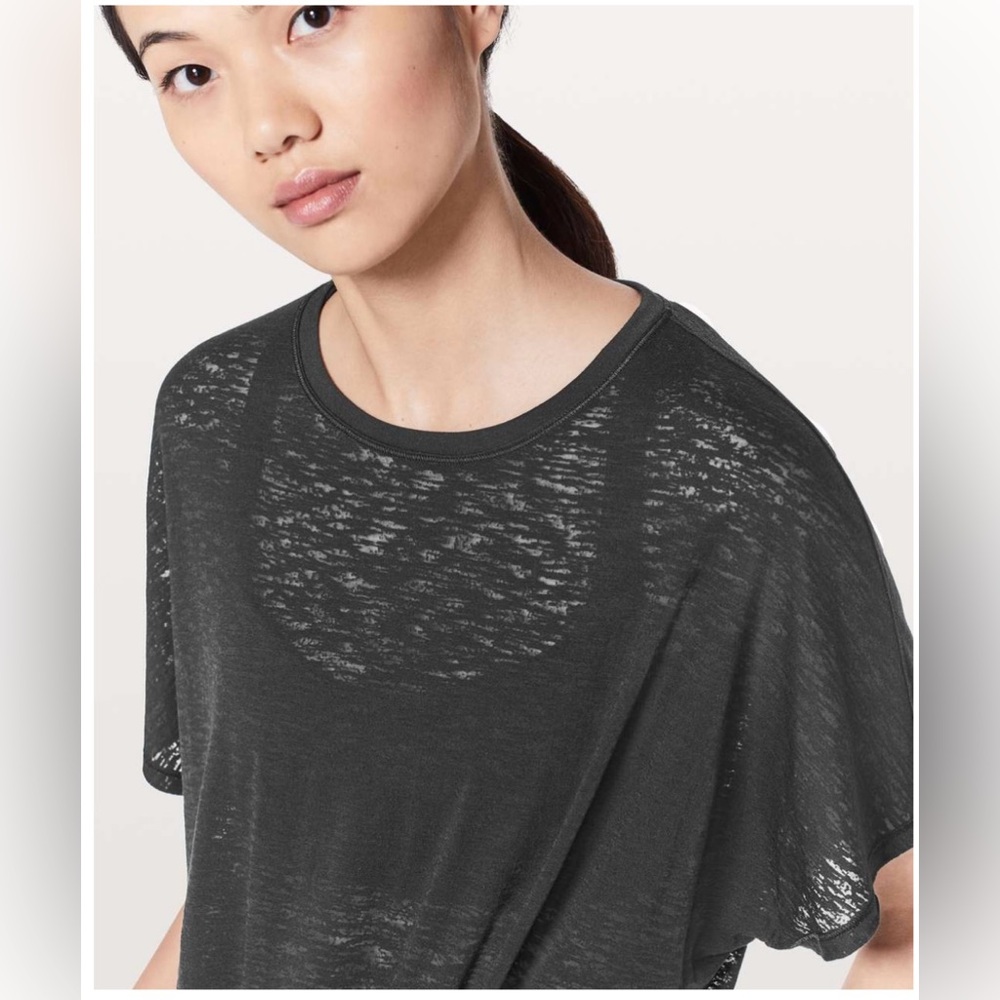 🍋 Lululemon “In Sequence Short Sleeve” 🍋 EUC ⭐️LIKE NEW⭐️ {Size: 6} 🖤Burn-out🖤